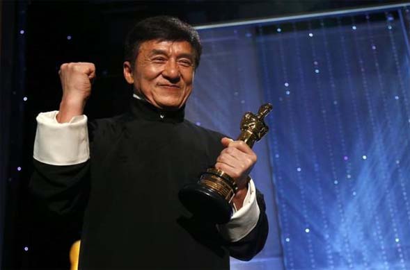 "جکی چان" سرانجام جایزه اسکار را گرفت