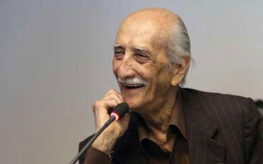 تقدیر جشنواره یاس از یک عمر فعالیت هنری داریوش اسدزاده