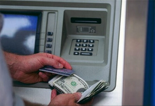 خودپرداز ارزی بانک ملی در فرودگاه امام خمینی (ره) راه‌اندازی شد