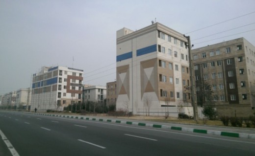 اجرای عملیات نقاشی دیواری ساختمان های مسکونی در منطقه ۲۱