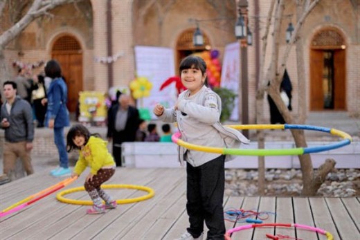 اجرای جشنواره بازی های خیابانی در منطقه ۱۰ پایتخت